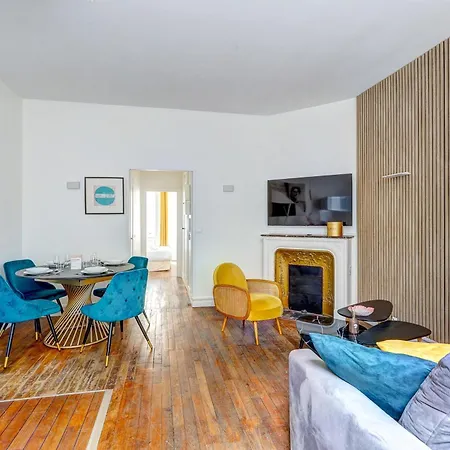 Apartment Fabulous Terrace In Flat At Champs-elysees